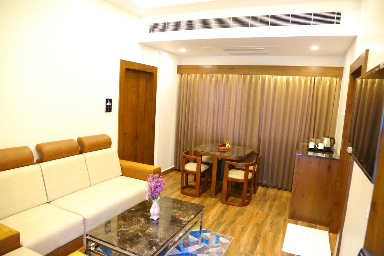 Vsr Grand Hotel Madanapalle Екстериор снимка